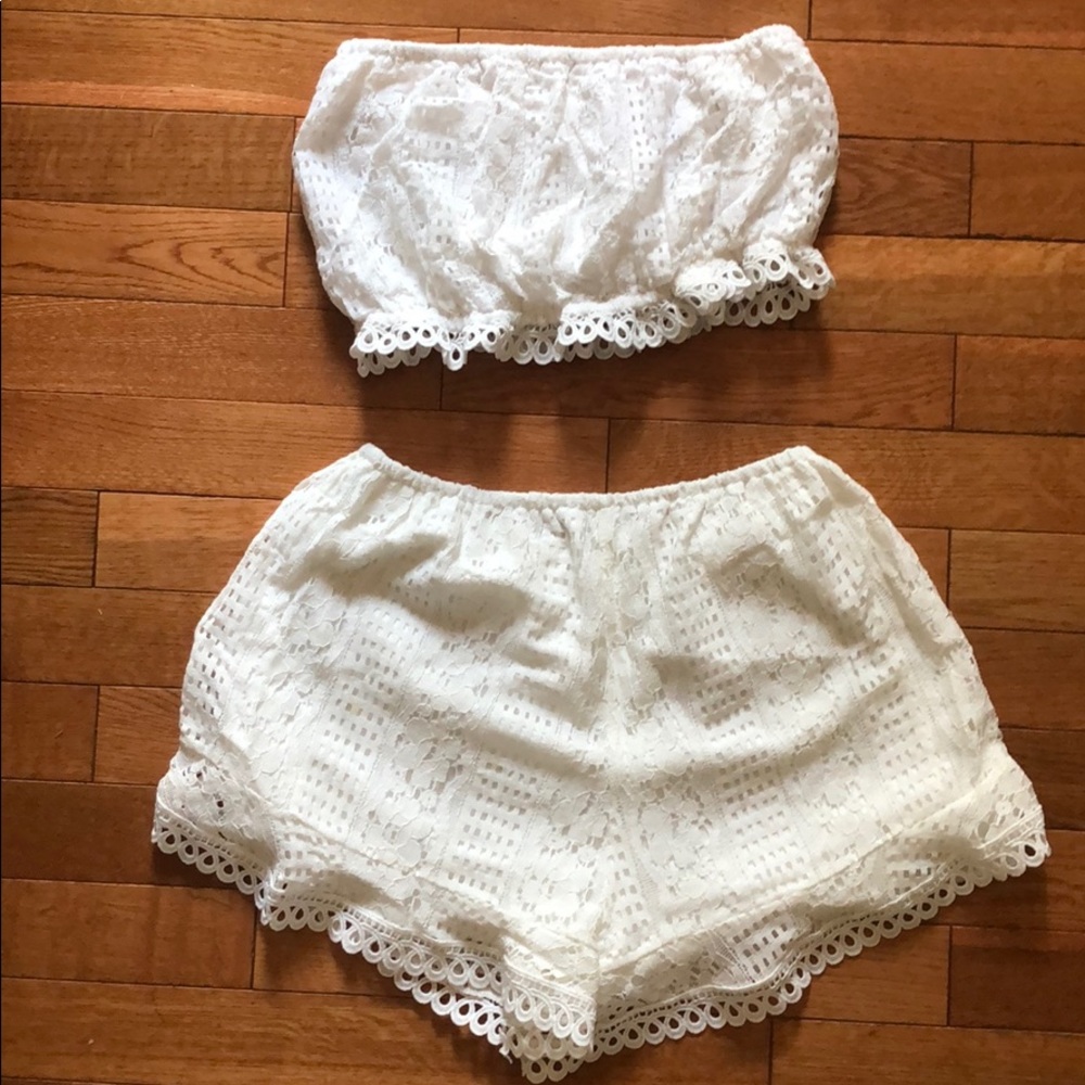 White lace 2 piece set
